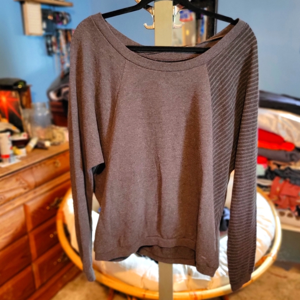 Volcom Wide Crew Neck Sweatshirt